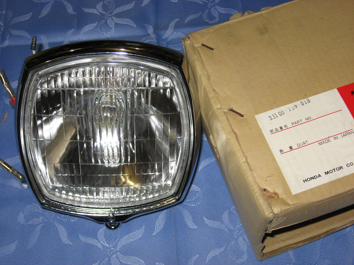 HONDA C72 C77 1960 H.eadlight Lens & Rim Assembly 33100-259-010