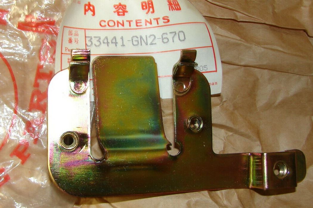 HONDA NB50 Right Front Turn Signal Stay 33441-GN2-670