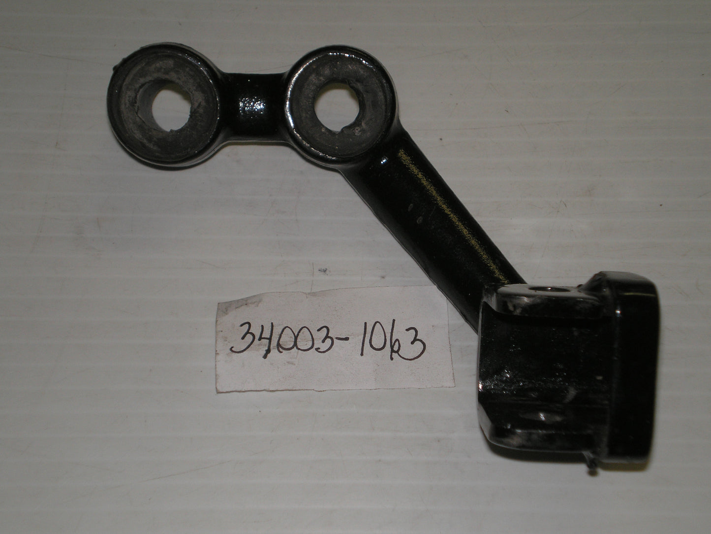 KAWASAKI KZ650 KZ750 L/H Footrest Step Bracket 34003-1063