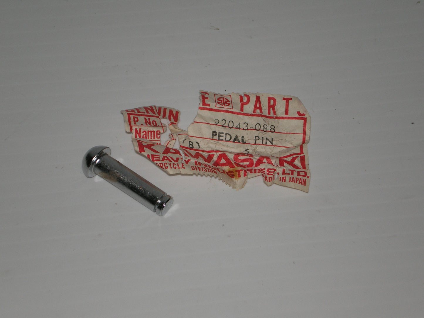 KAWASAKI F6 F7 KD175 KE175 Kick Pedal Pin 92043-088
