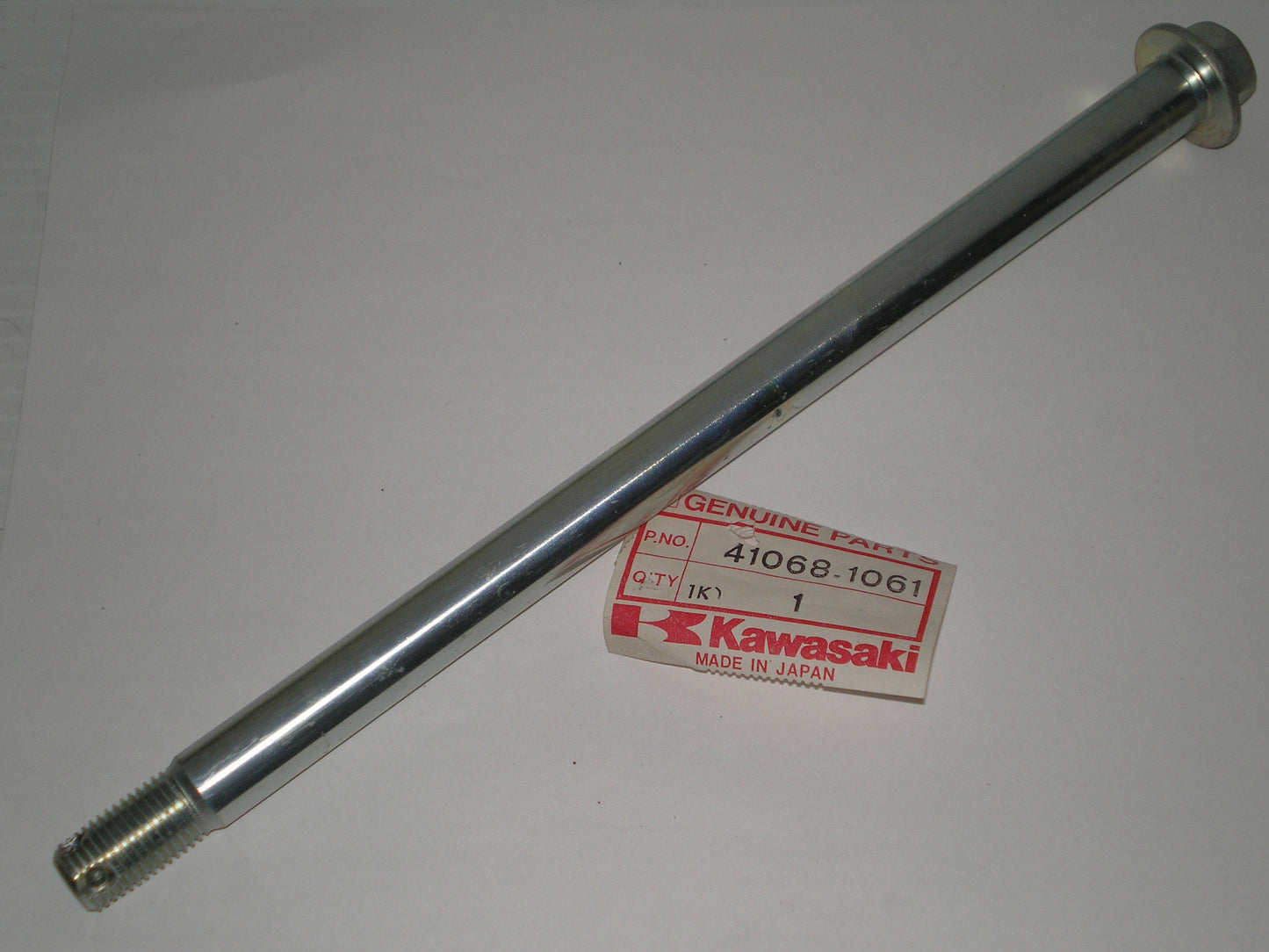 KAWASAKI KZ250 CSR Factory Belt Drive Rear Wheel Axle 41068-1061