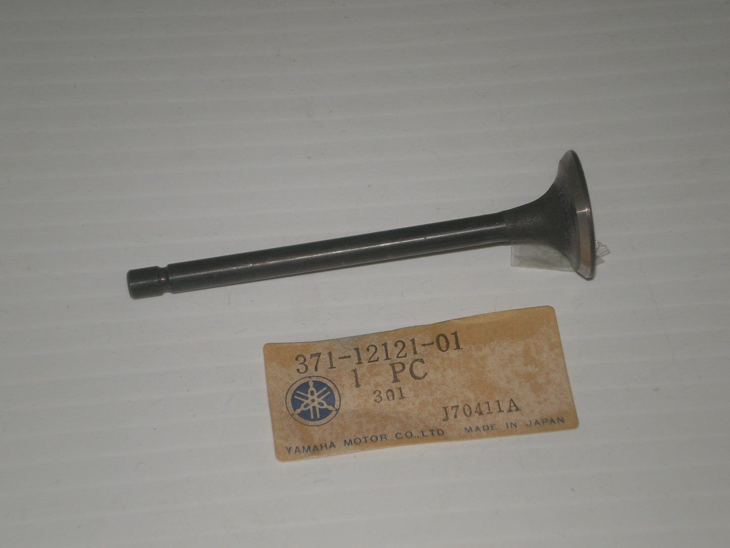 YAMAHA TX500 XS500 Engine Exhaust Valve 371-12121-00 / 371-12121-01