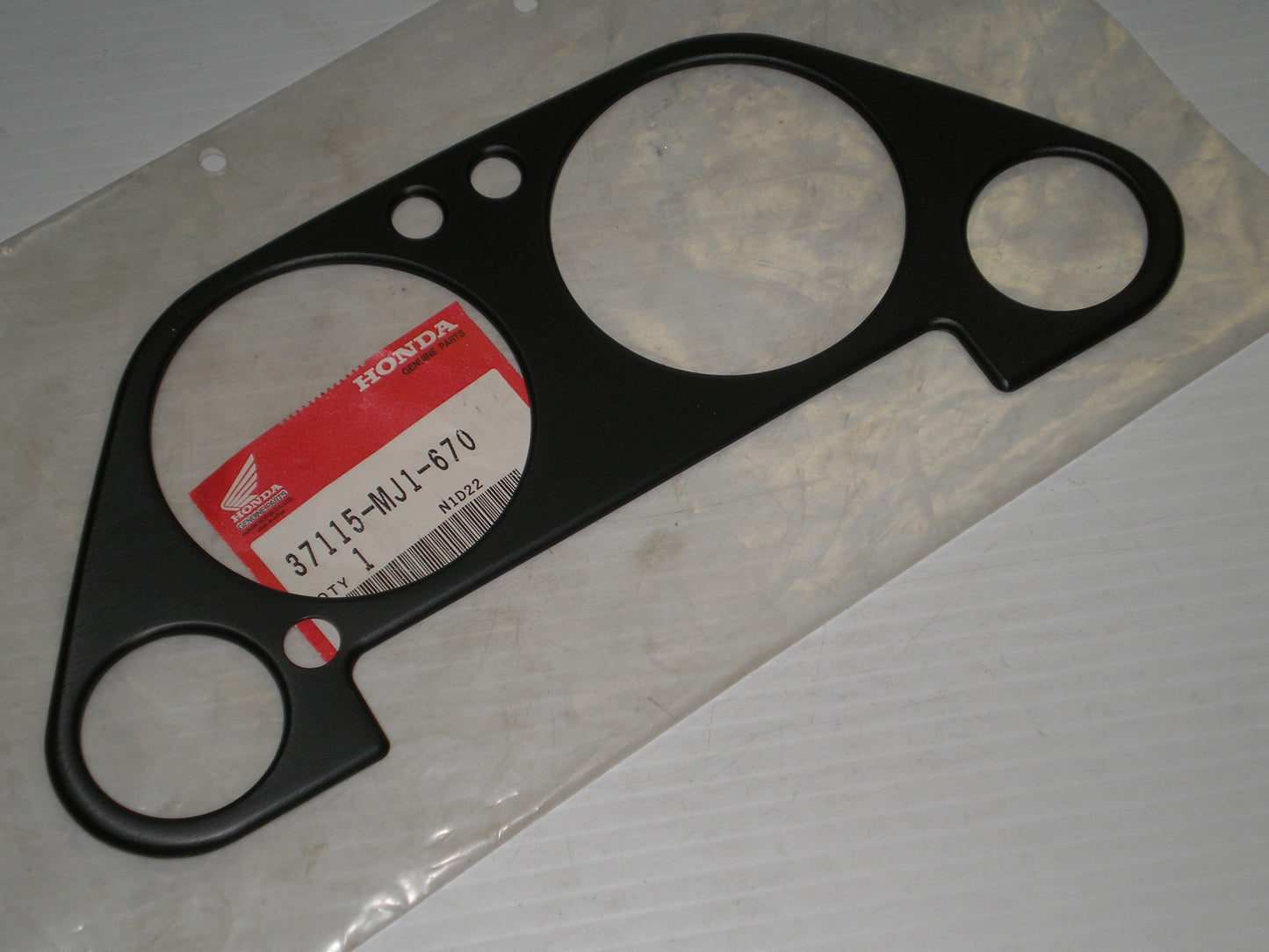 HONDA CB700 SC Instrument Visor Plate 37115-MJ1-670