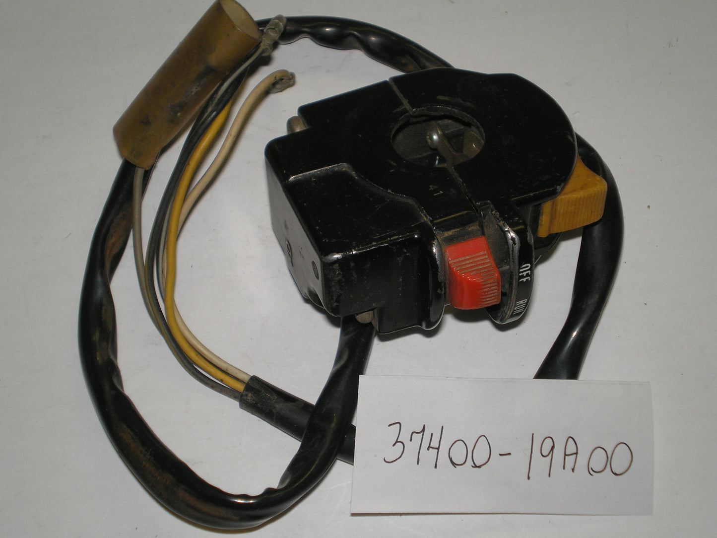 SUZUKI LT185 LT230 LT250 L/H Handlebar Switch Assembly 37400-19A00 / 37400-19A01