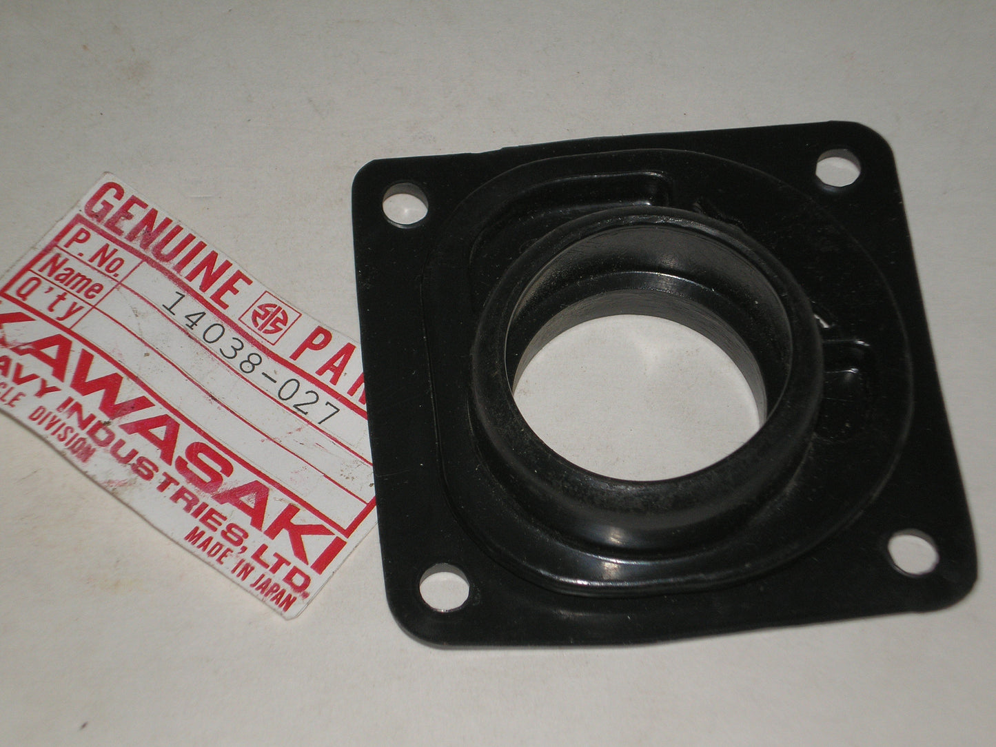 KAWASAKI F6 F7 1971-1975 Carburetor Cap 14038-027