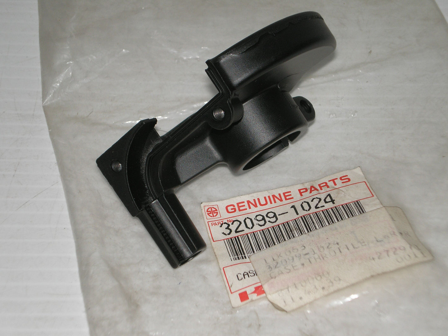 KAWASAKI KX80 KX125 KDX175 KDX250 KX250 KDX450 Lower Throttle Case 32099-1024