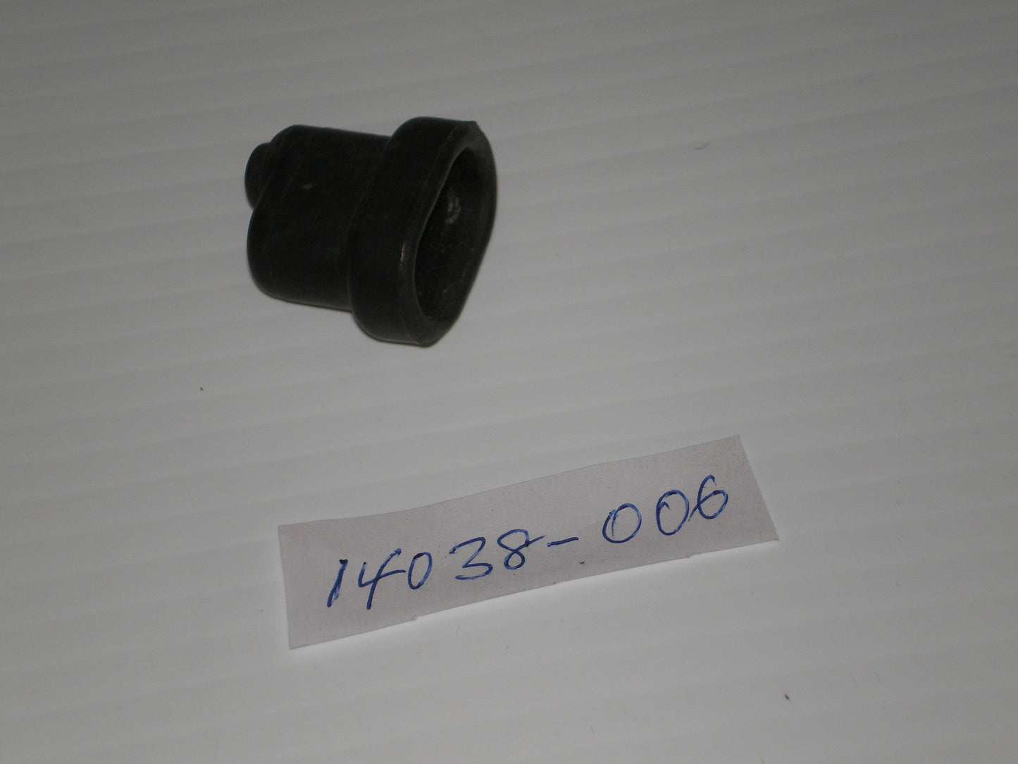 KAWASAKI A1 A7 G3 G4 G5 KV100 1966-1975 Carburator Cap 14038-006