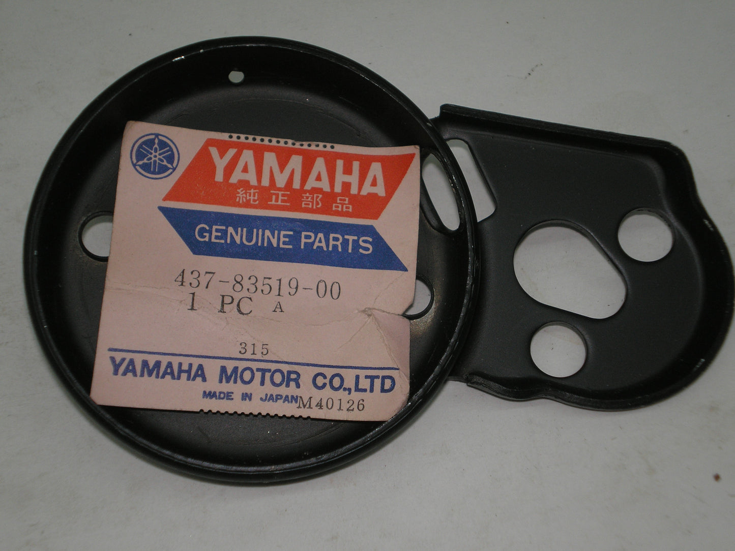 YAMAHA DT100 Speedometer & Tachometer Bracket 437-83519-00