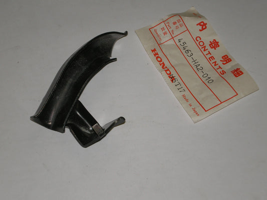 HONDA ATC250 Front Brake Hose Clamp 45463-HA2-010 / 45463-HA2-000