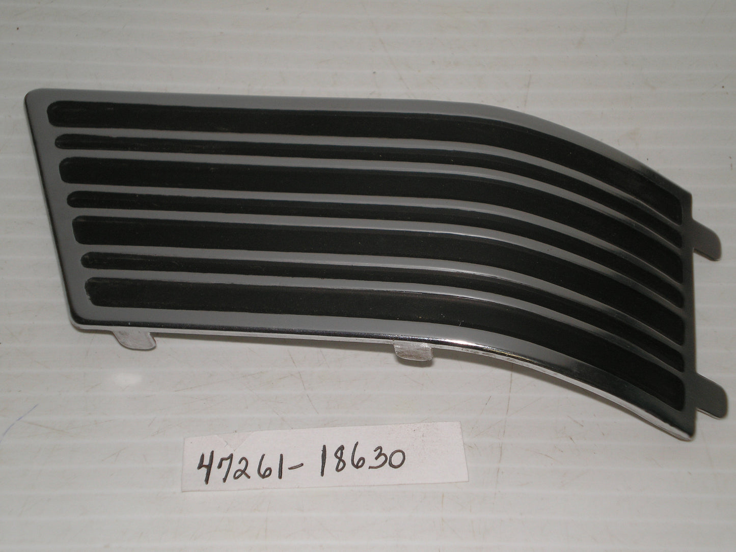 SUZUKI GT250 Frame Protection Cover 47261-18630