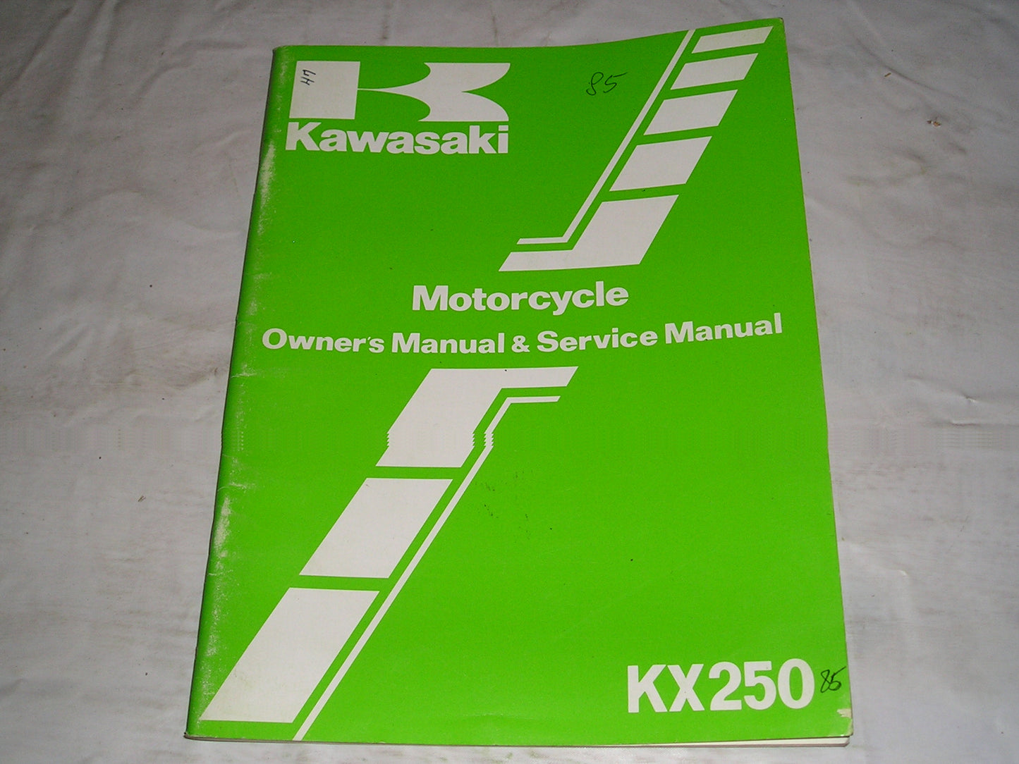 KAWASAKI KX250 D1 1985 Owner's & Service Manual 99920-1288-01 #47