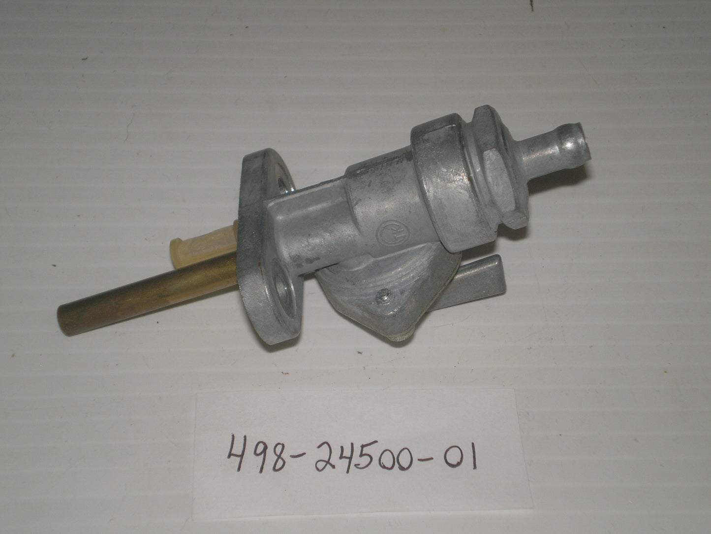 YAMAHA DT G6 G7 GT JT1 JT2 JT5 MX RD RX TY YG1 YG5 YJ1 YJ2 YZ Fuel Tank Petcock 367-24500-00 / 367-24500-02 / 367-24500-03 / 367-24500-04 / 127-24500-00 / 3T2-24500-00 /451-24500-01 / 5U7-24500-00