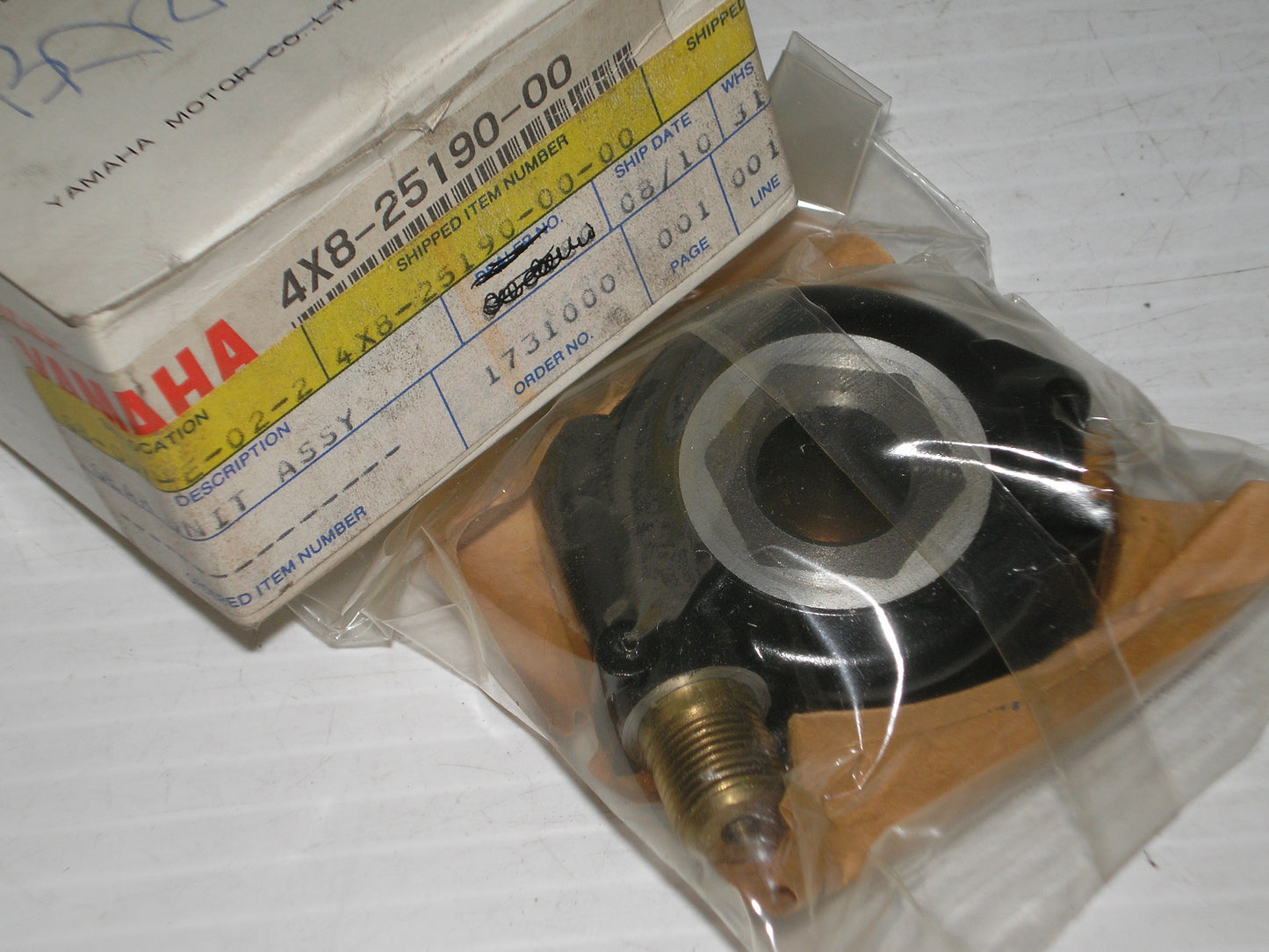 YAMAHA FZ600 SRX600 FZR600 FJ1200 Speedometer Drive Gear Unit 4X8-25190-10 / 1WG-25190-00