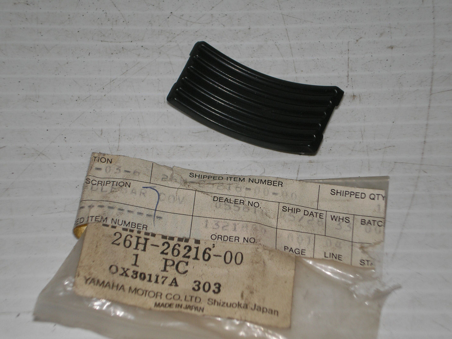 YAMAHA XVZ12 XVZ1200 1983-1984 Handlebar Cover Cap 26H-26216-00