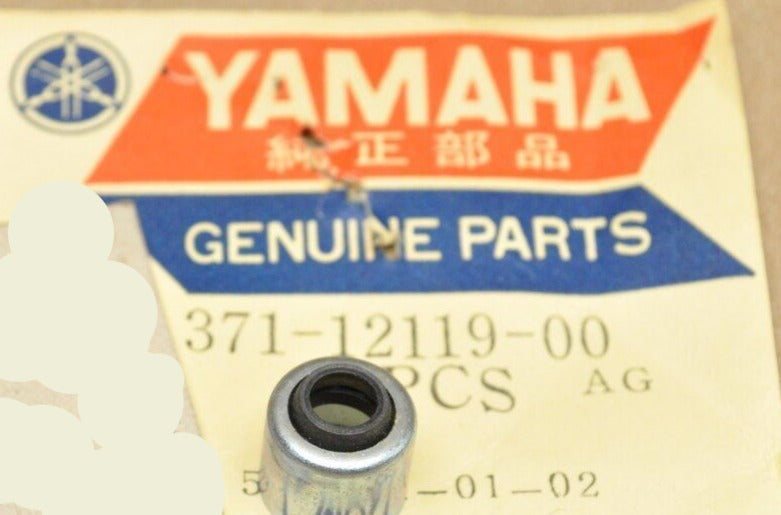 YAMAHA TX500 XS500 Factory Valve Stem Oil Seal 371-12119-00
