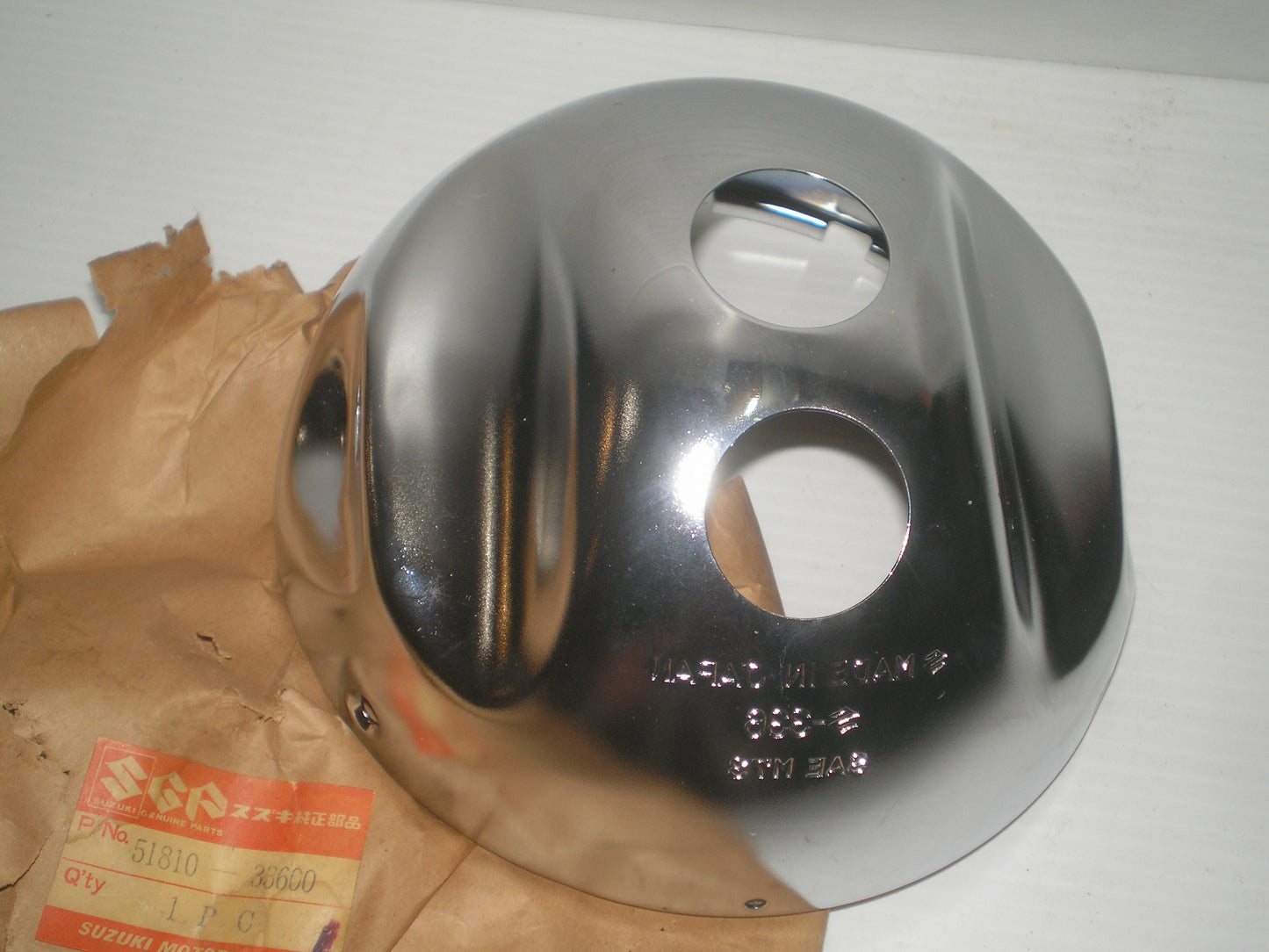 SUZUKI GS425 GS550 GS750 GS850 GS1000 GT185 GT380 Headlight Housing 51810-33600