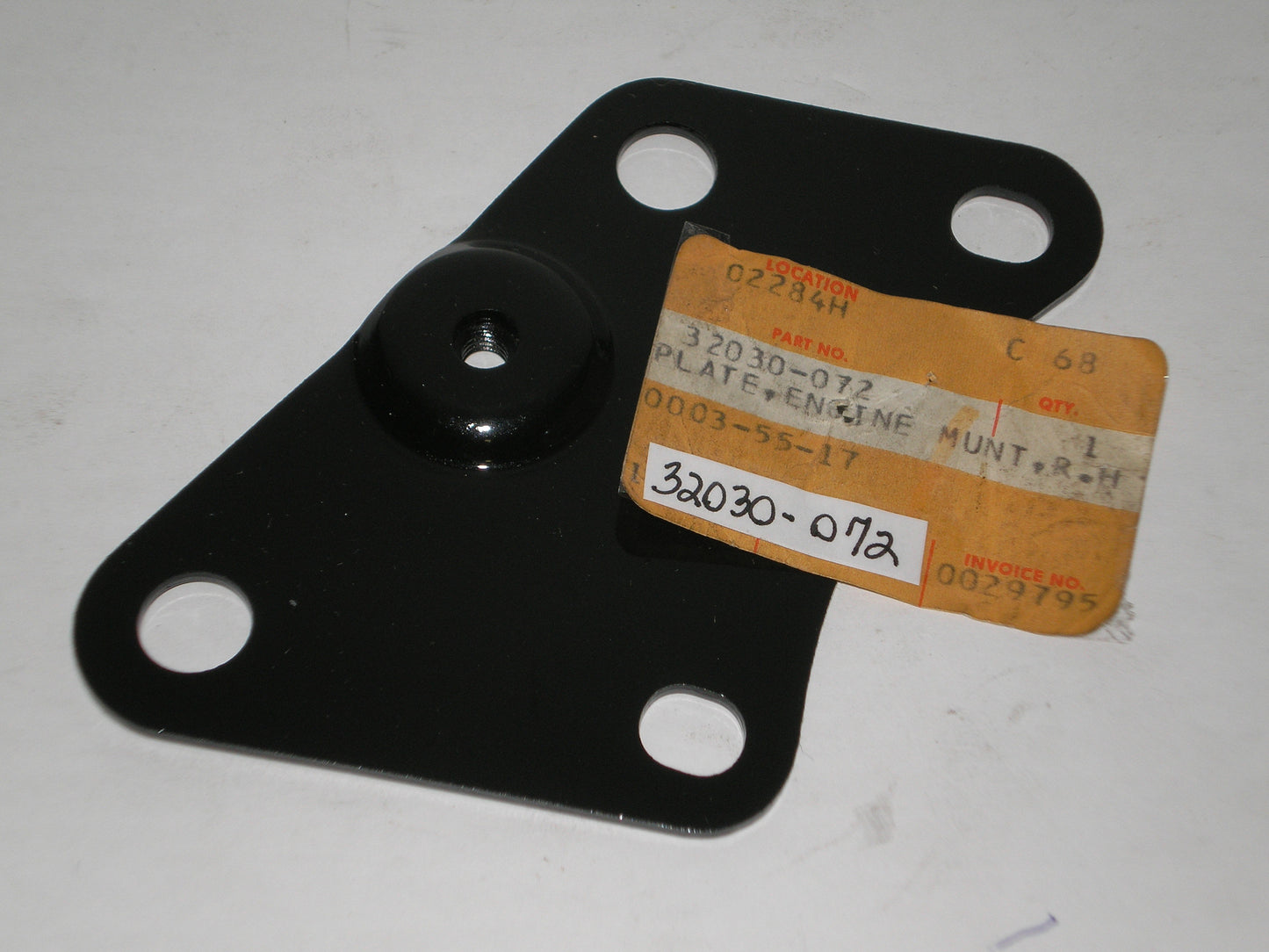 KAWASAKI KE250 R/H Engine Mounting Plate 32030-072