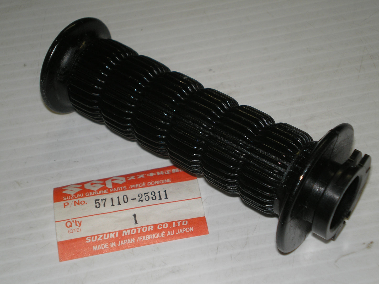 SUZUKI RV90 TC100 TS75 TS100 Throttle Grip Rubber 57110-25311