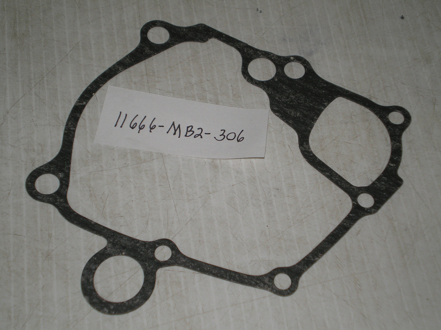 HONDA VF700 VF750 VF1000 Crankcase Cover Gasket 11666-MB2-000 / 11666-MB2-306