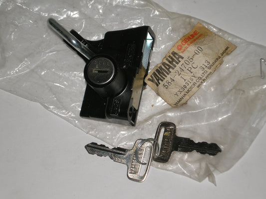 YAMAHA RD400 RS100 TX500 TX650 XS500 XS650 XS750 Seat Lock & Keys Assy 584-24705-00