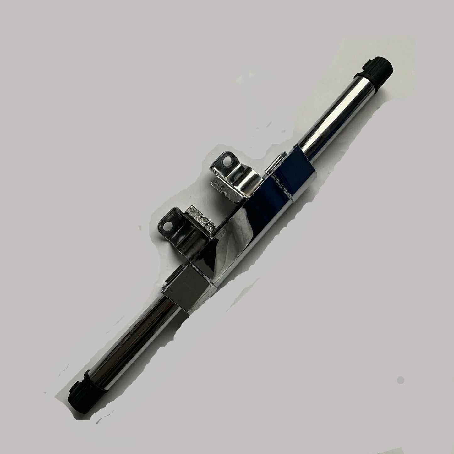 YAMAHA XVS650 V Star 650 / 1100 Front Turn Signal Mount with Dampers 5BN-2317V-00 / 4NK-83321-00