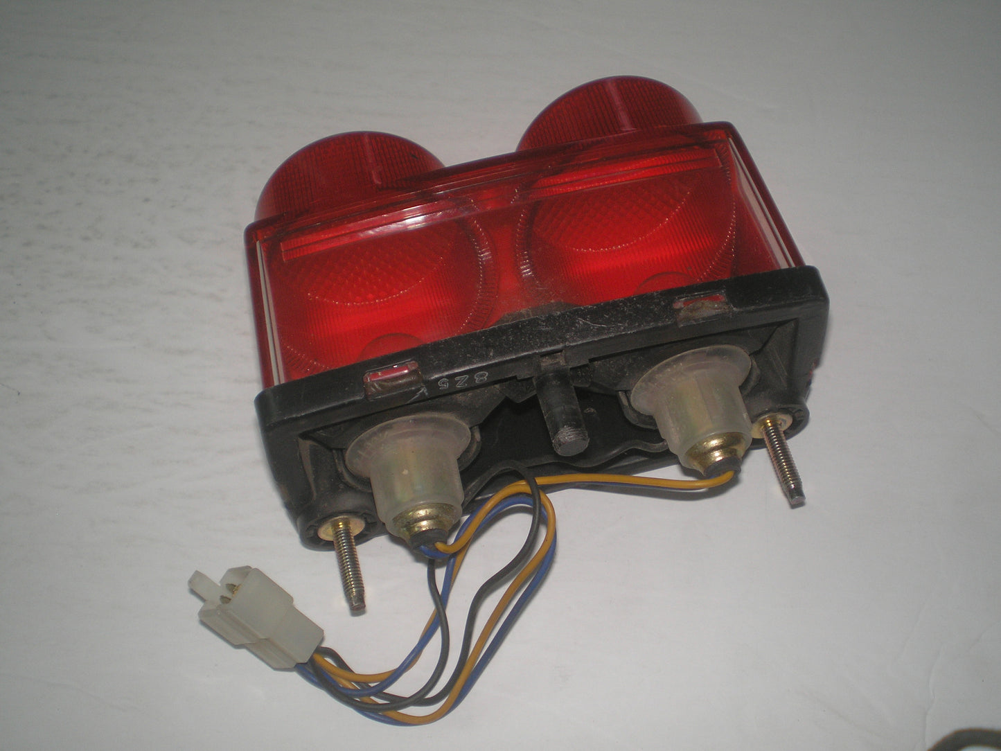 YAMAHA FZ1 FZS10 GZS1000 RX10 YZFR1 Factory Tail Light Assembly 5JJ-84710-11