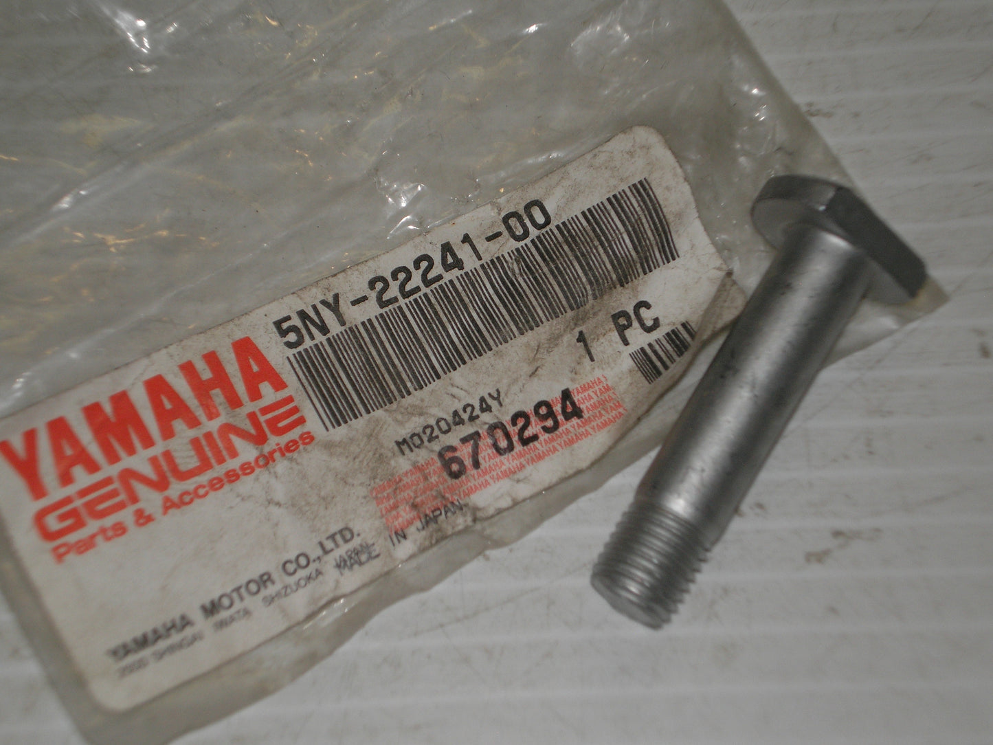 YAMAHA WR250 WR426 WR450 YZ125 YZ250 YZ450 Lower Shock Bolt 5NY-22241-00