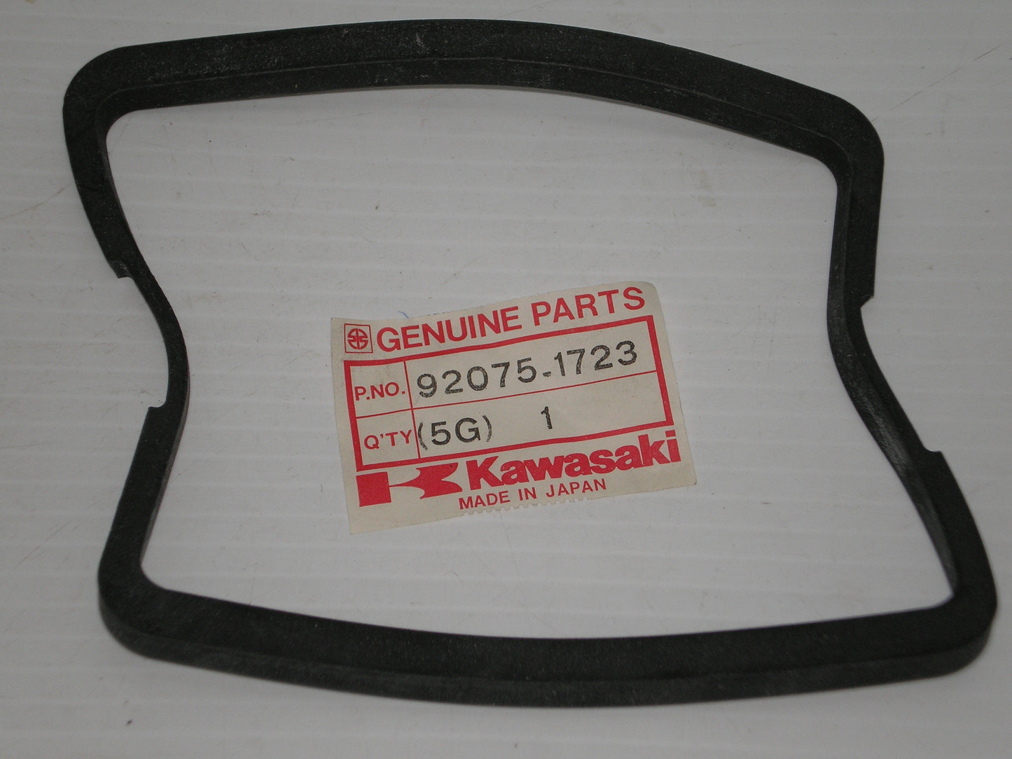 KAWASAKI ZX1000 Ninja 1986-1987 Tail Light Damper 92075-1723