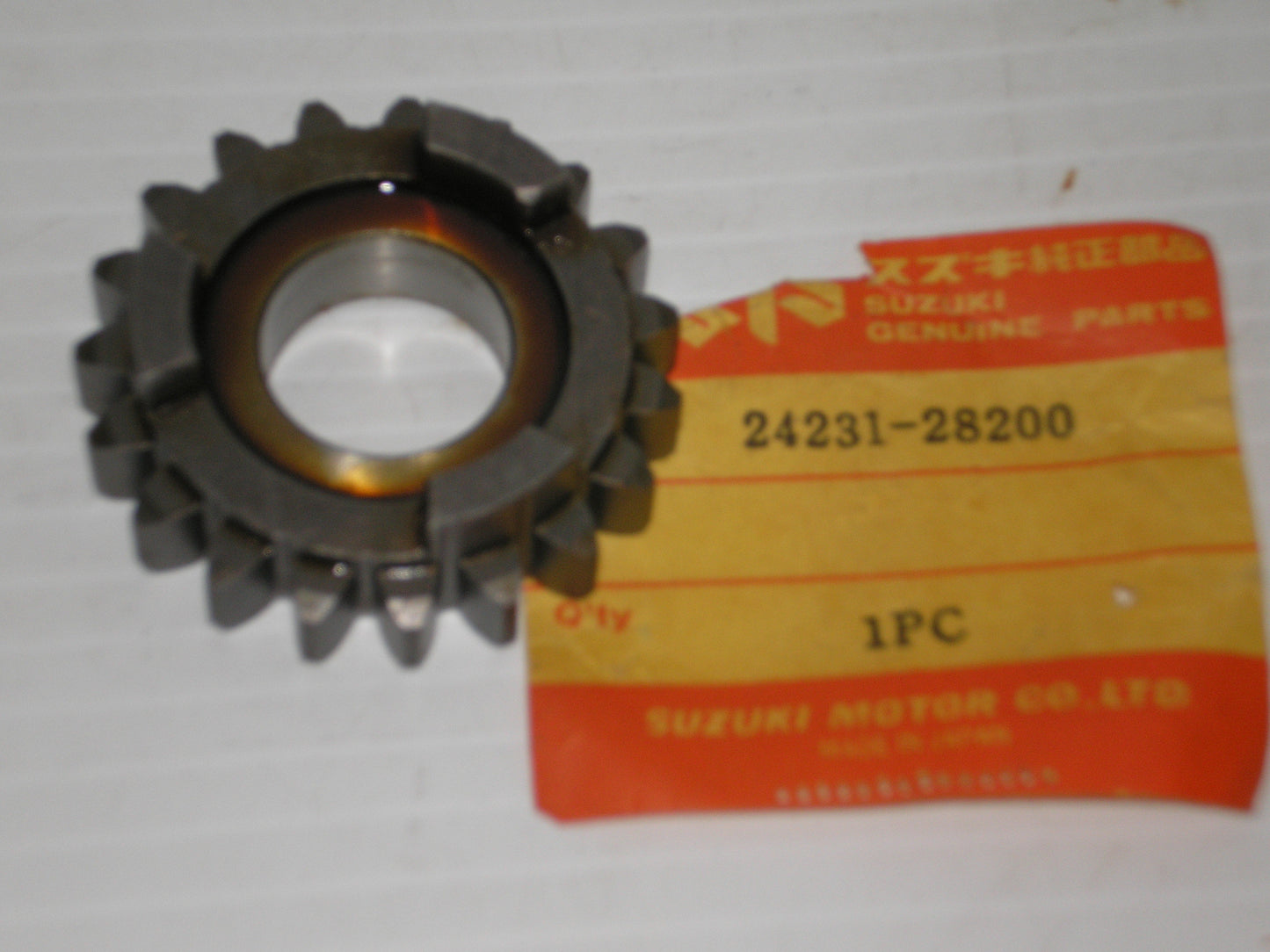 SUZUKI RV125 TC125 1972-1977 Third Drive Gear 24231-28200