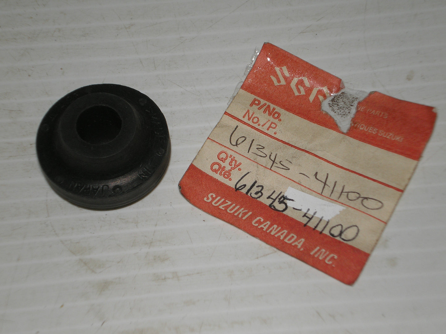 SUZUKI DR370 PE175 PE250 RM60 RM80 RM100 RM125 RM250 RM370 RM400 Chain Guide Roller 61345-41100