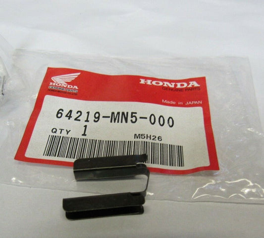 HONDA GL1500 Windshield Screen Guide Clip 64219-MN5-000