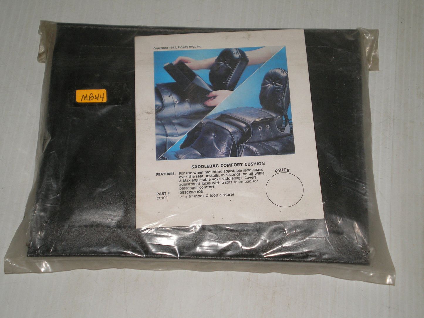 Honda Yamaha Suzuki Kawasaki Harley Universal Saddlebag Passenger Comfort Seat Cushion CC101