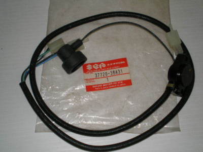 SUZUKI VS700 Intruder Neutral Light Switch Terminal Base & Harness Assy 37720-38A31