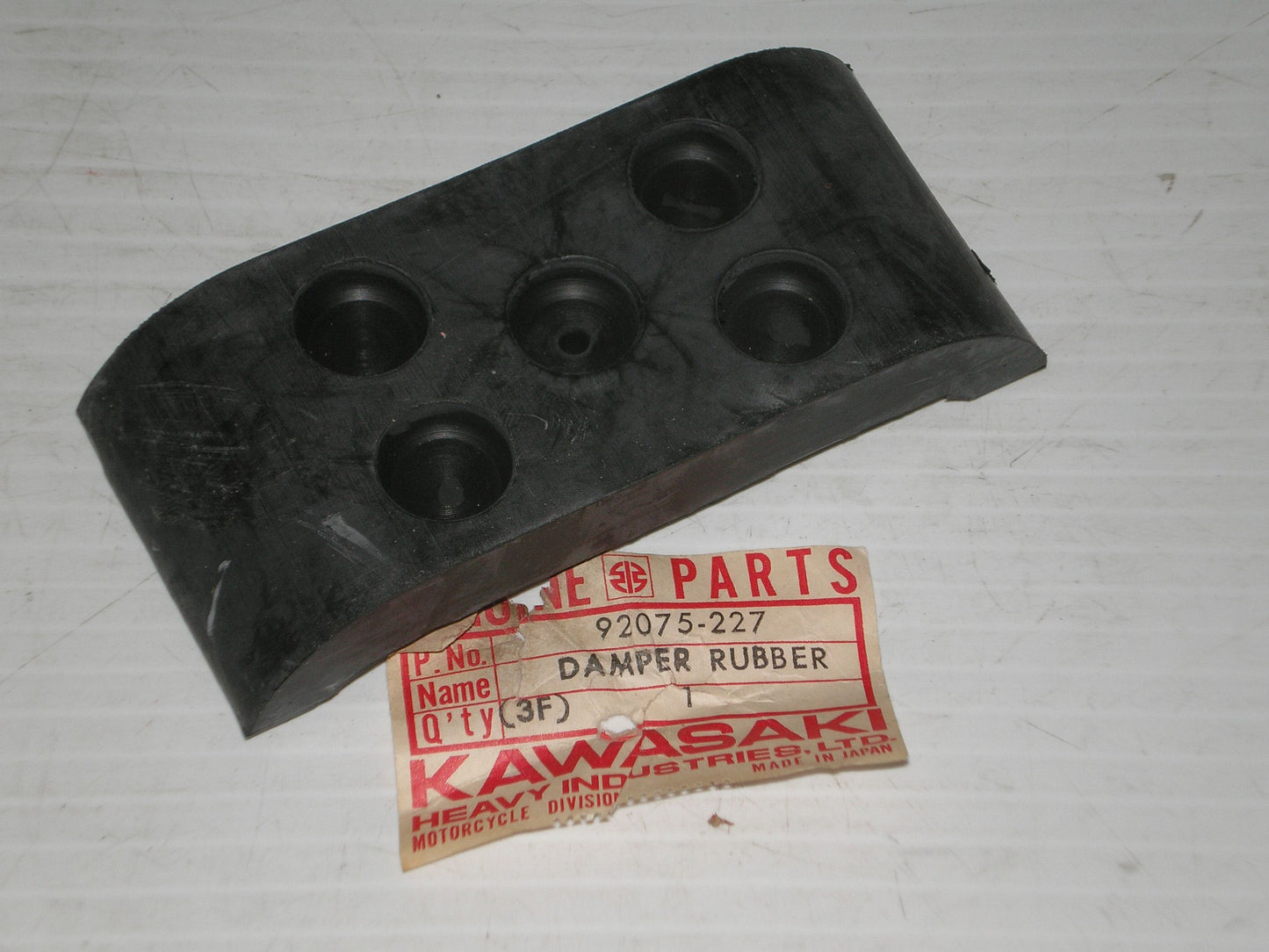 KAWASAKI F9 KV100 Fuel Tank Rubber Damper 92075-227