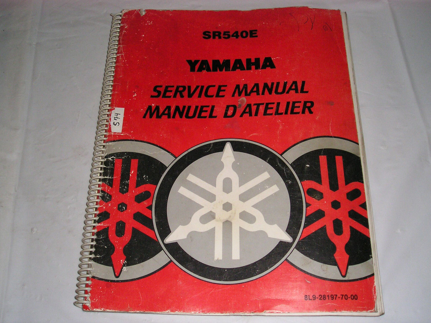YAMAHA SR540 E 1981  Service Manual  8L9-28197-70-00   #S74