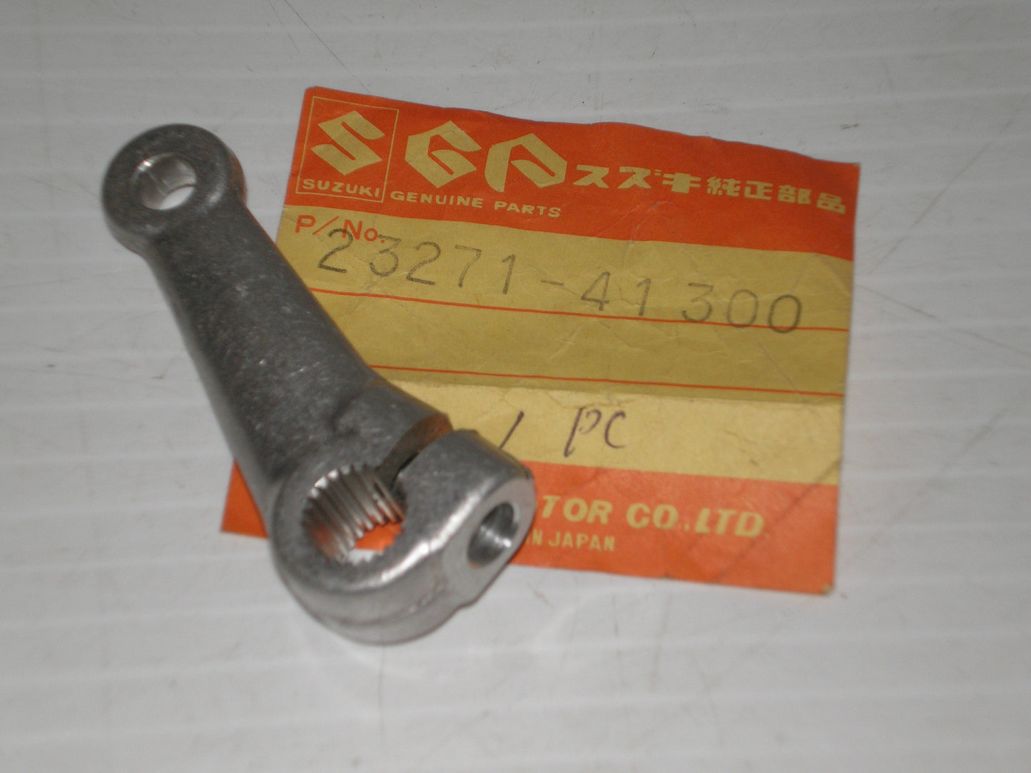 SUZUKI RM100 RM125 Clutch Release Arm 23271-41300