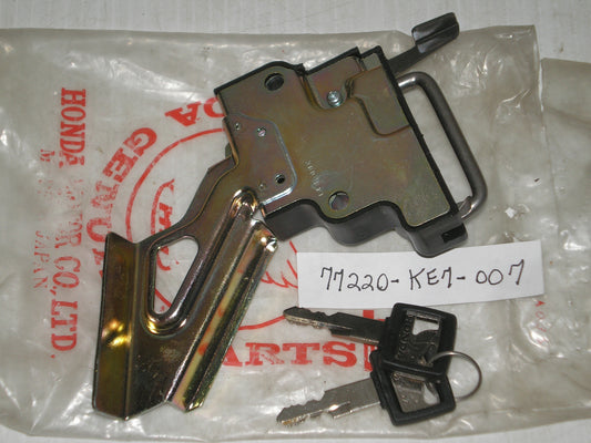HONDA VF500 Seat Lock Assembly with Key # B11 77220-KE7-007