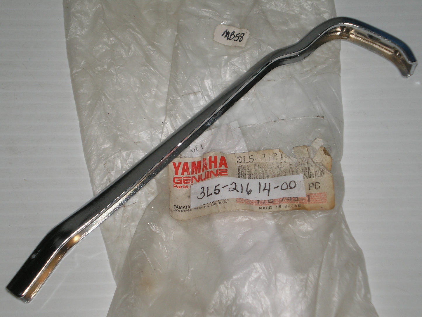 YAMAHA QT50 1979-1987 Factory Fender Stay 3L5-21614-00