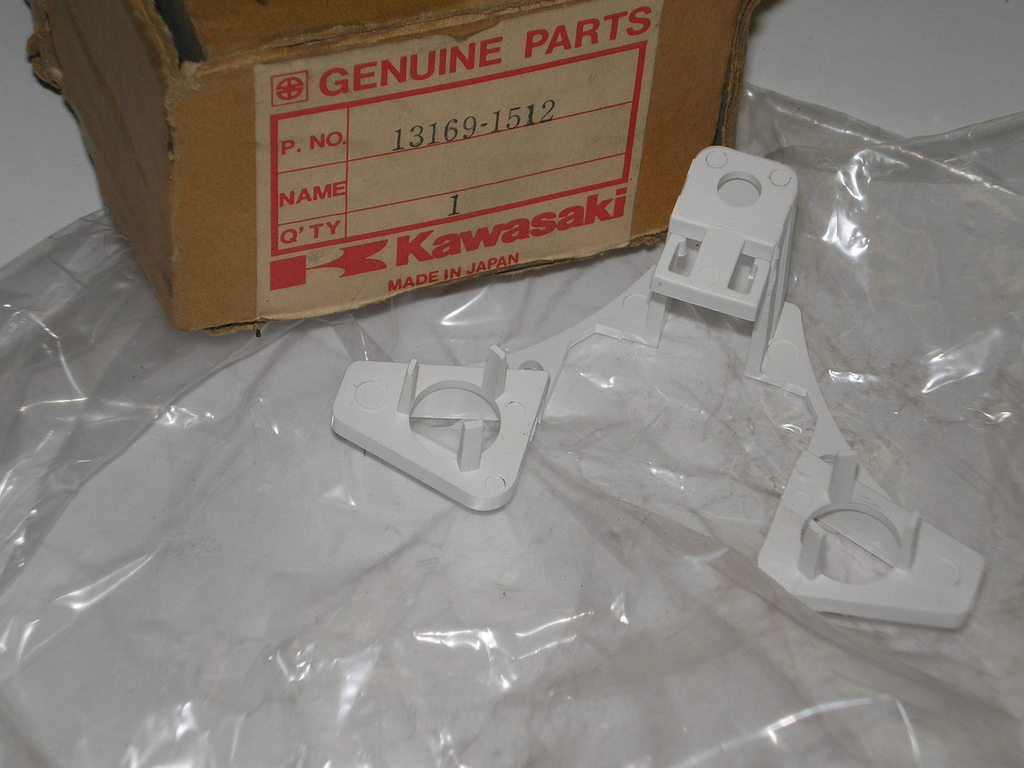 KAWASAKI KZ550 KZ750 Factory Meter Socket Plate 13169-1512