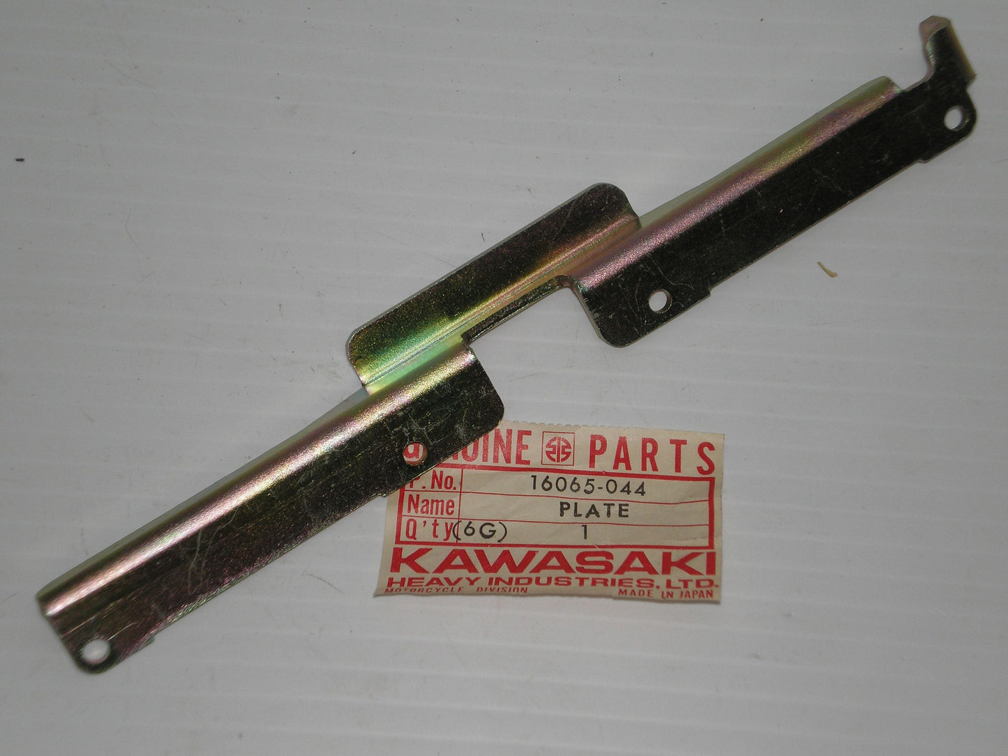KAWASAKI KZ400 1976-1977 Carburator Stay Plate 16065-044