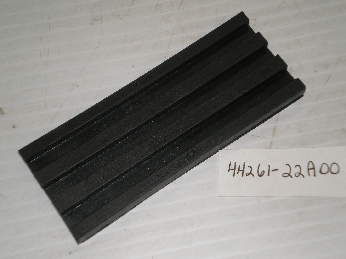 SUZUKI LT160 LT230 LTF160 1985-2004 Front Rubber Cushion 44261-22A00