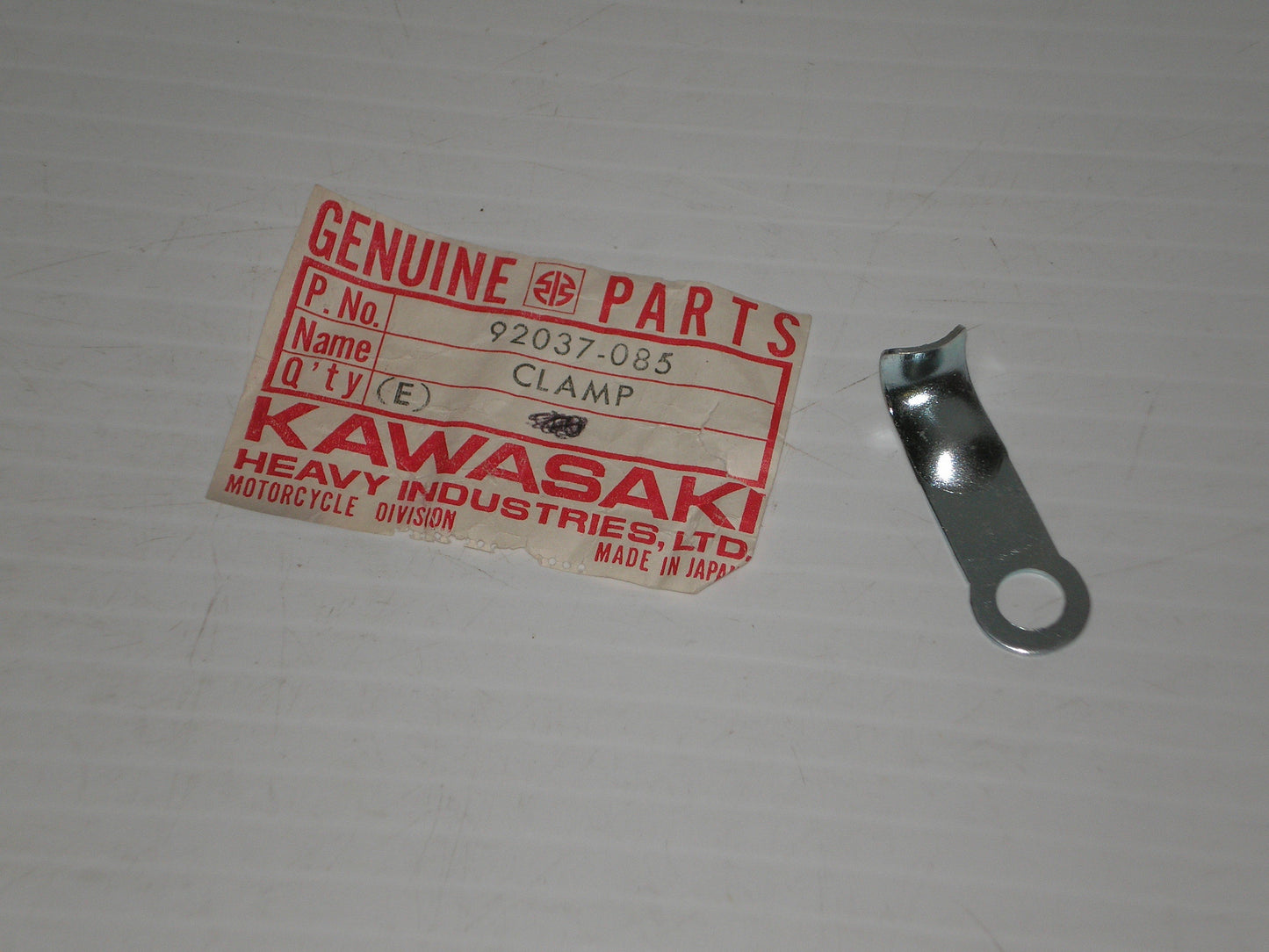 KAWASAKI F11 KZ220 1973-1979 wire Clamp 92037-085
