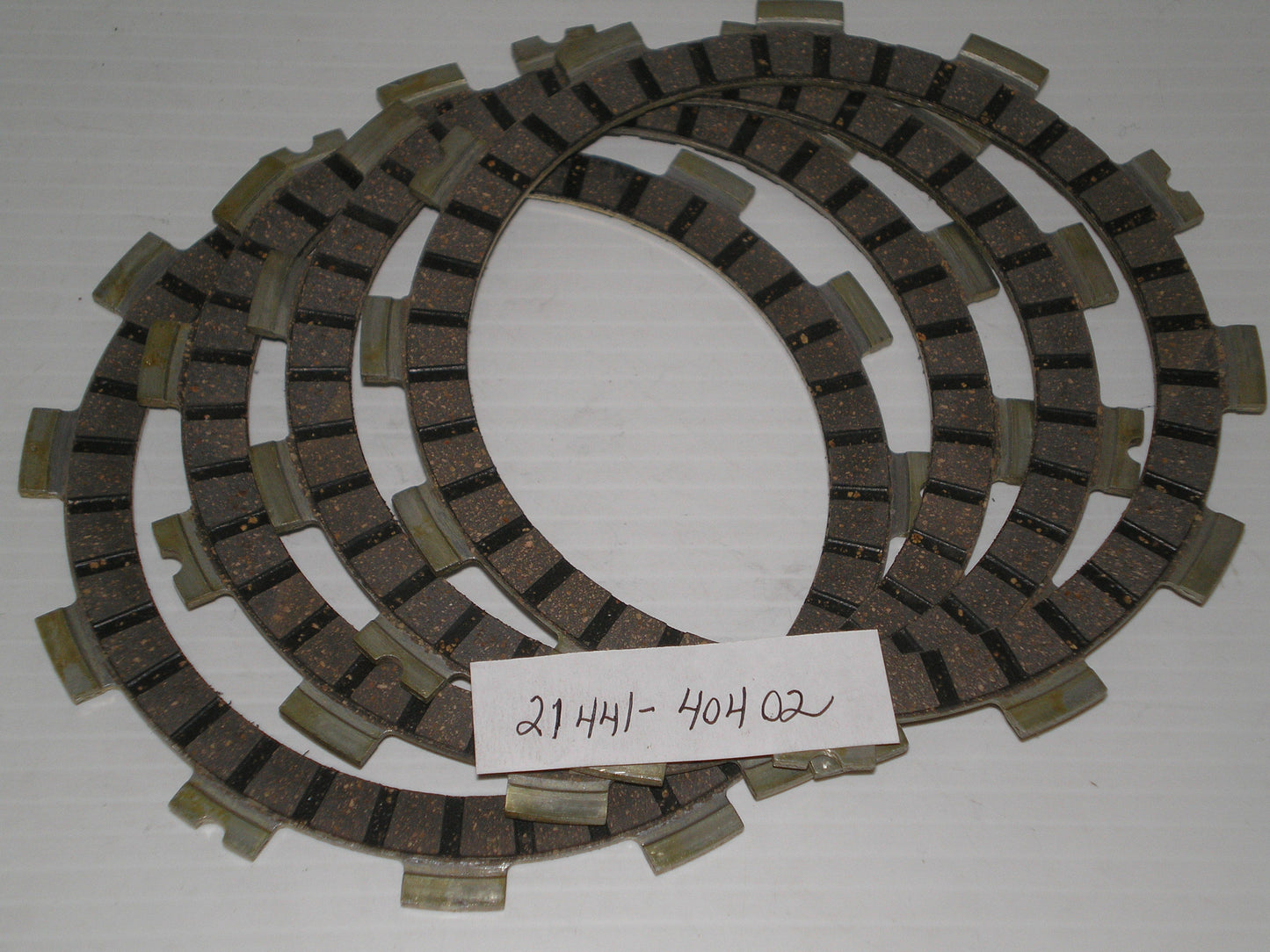 SUZUKI DR250 GN250 SP250 Clutch Plates Set/4 21441-40400 / 214441-40402