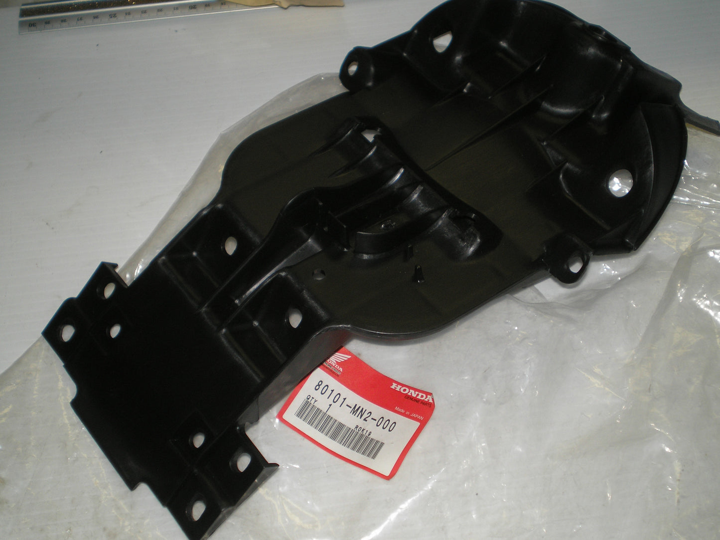 HONDA VF700 VF750 Rear Inner Fender 80101-MN2-000 80101-MN0-000