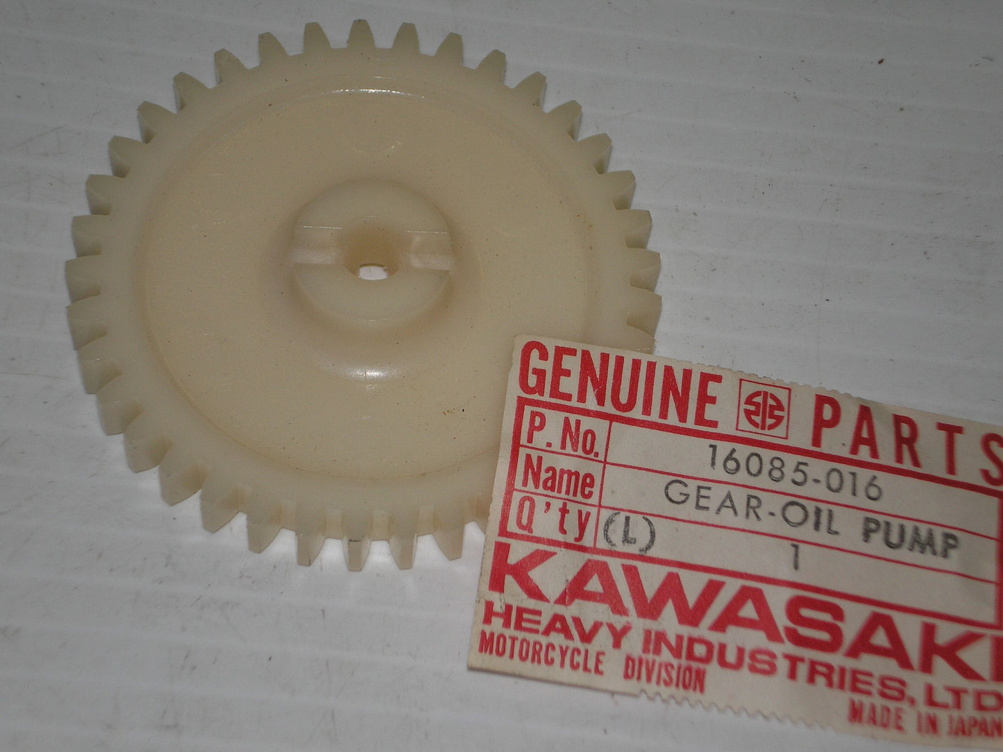 KAWASAKI F6 F7 KD175 KE175 1971-1979 Oil Pump Gear 16085-016