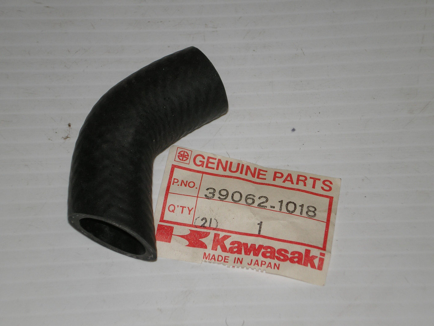 KAWASAKI KX125 1982-1983 Factory Cooling System Hose 39062-1018