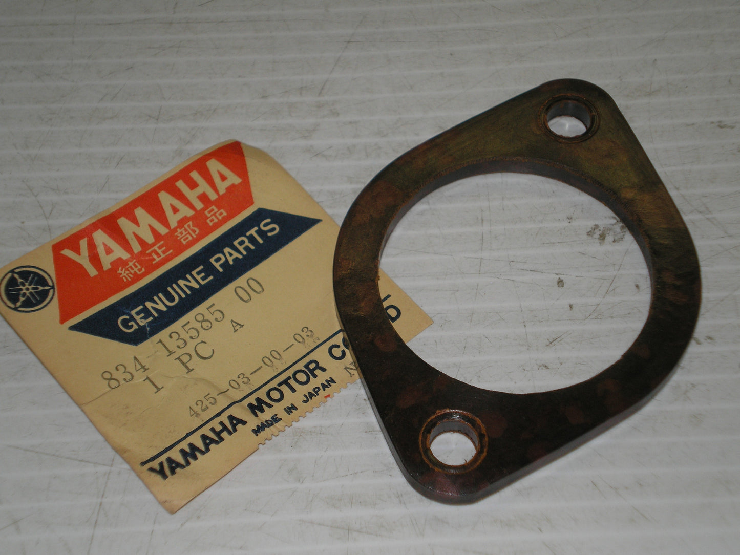 YAMAHA EW643 Snowmobile Carburetor Joint Heat Insulator Gasket 834-13585-00