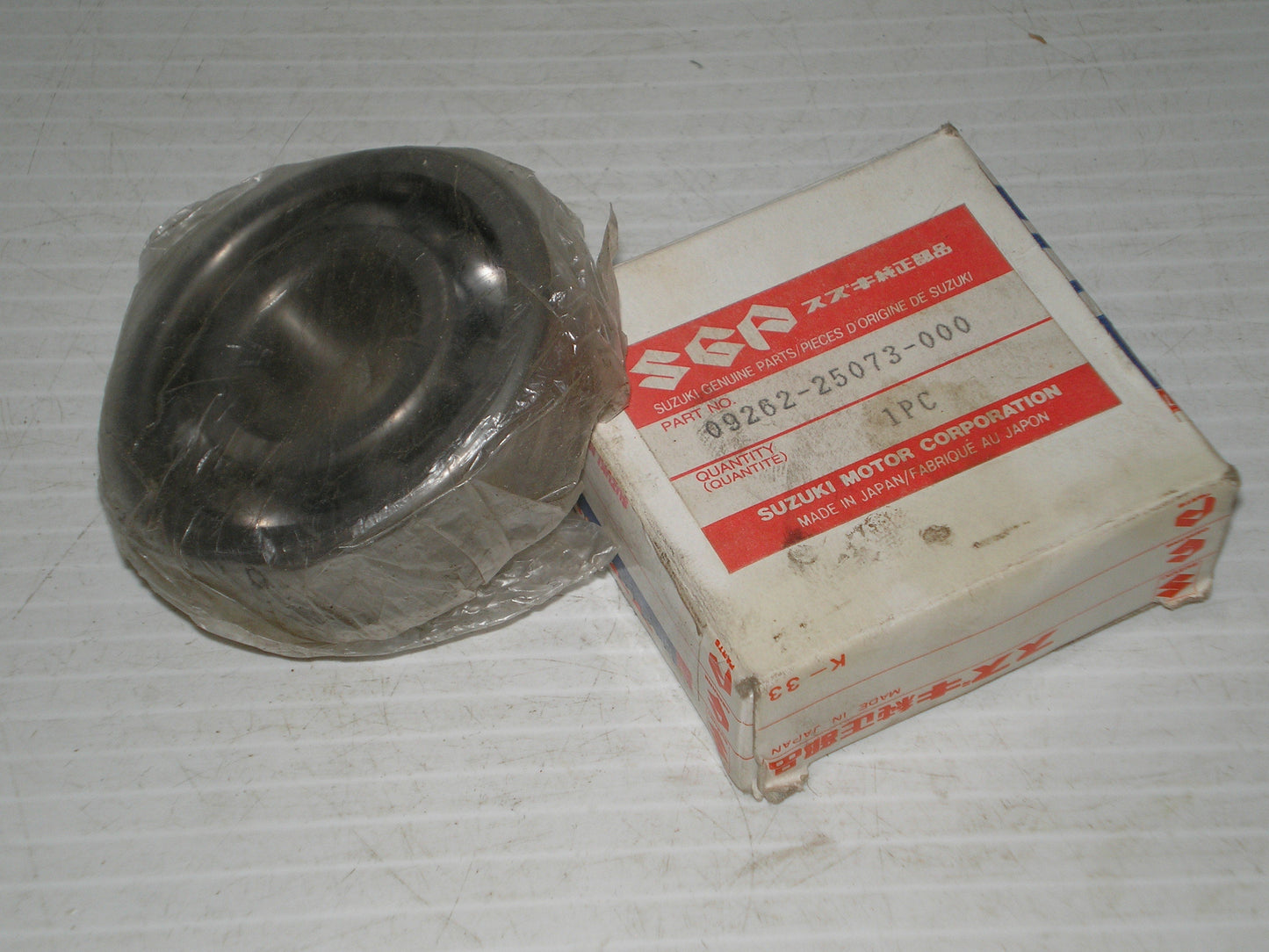 SUZUKI DL1000 DR650 GS500 GSF GSX600 GSX1100 GSXR Sprocket Hub Bearing 09262-25073