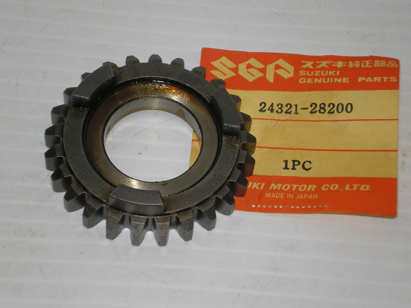 SUZUKI RV125 TC125 1972-1977 Second Driven Gear 24321-28200