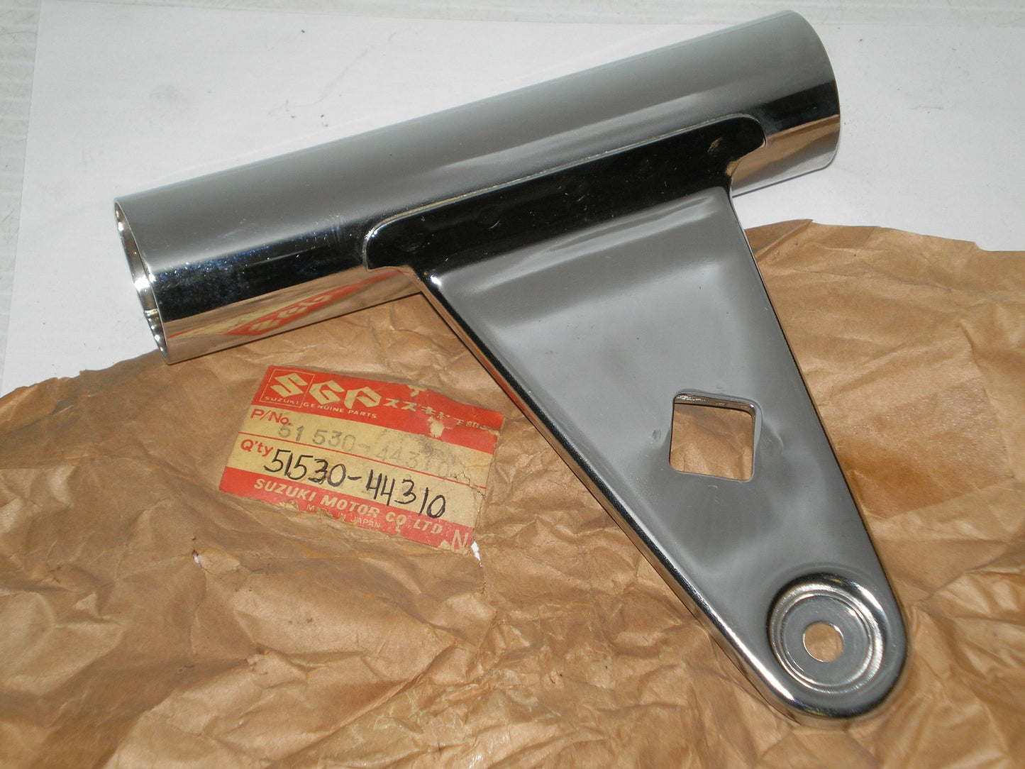 SUZUKI GS450 R/H Headlight Bracket 51530-44100-291